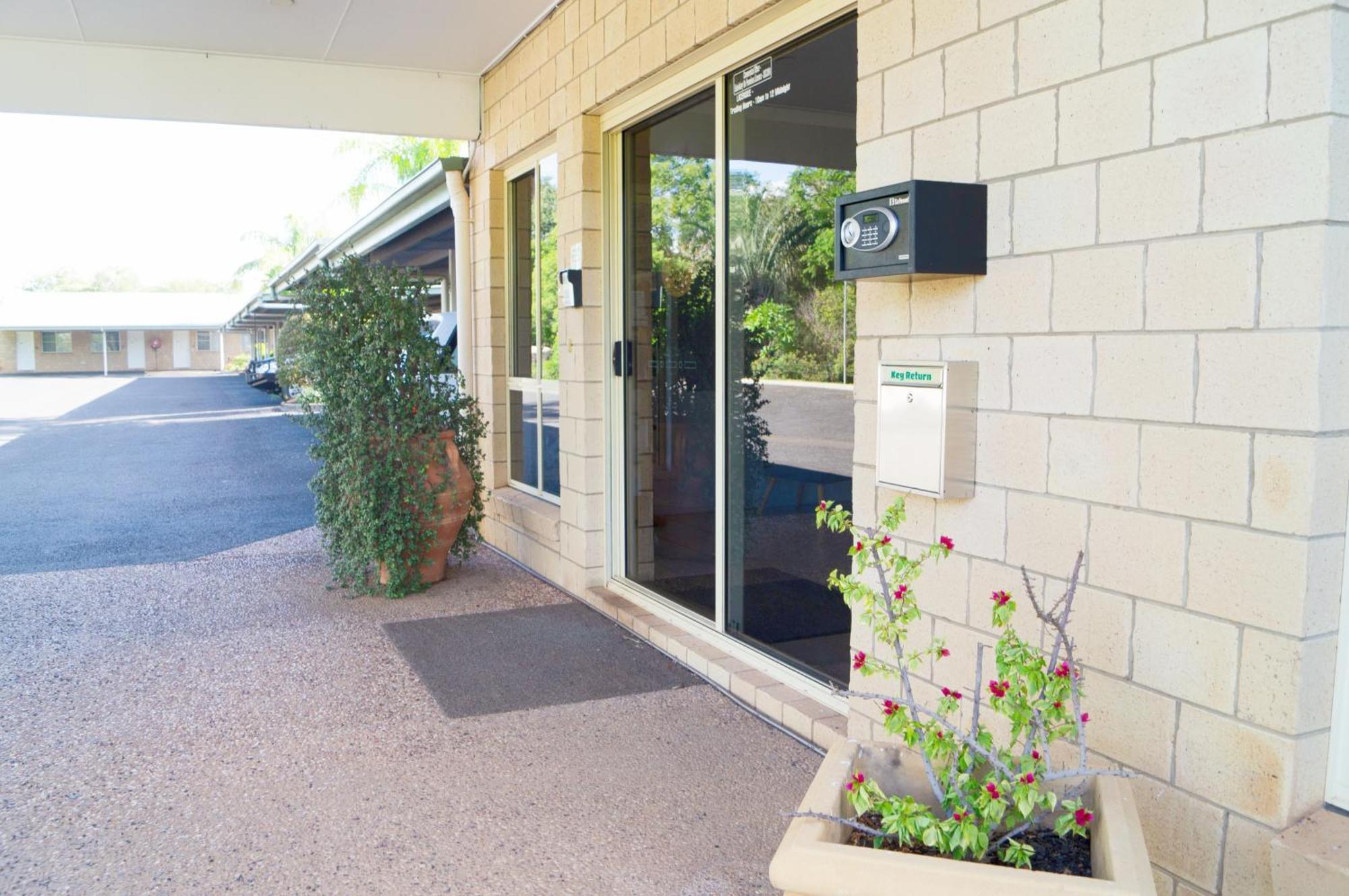 Jacaranda Country Motel St. George Exterior foto